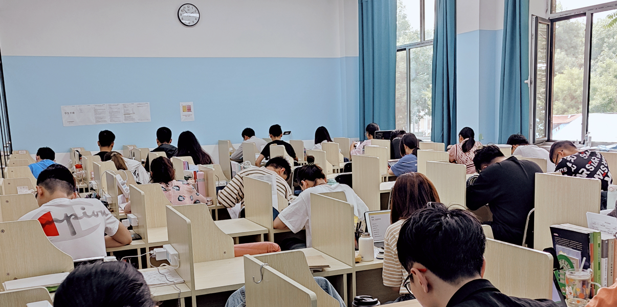 德州考研寄宿学校-学习氛围